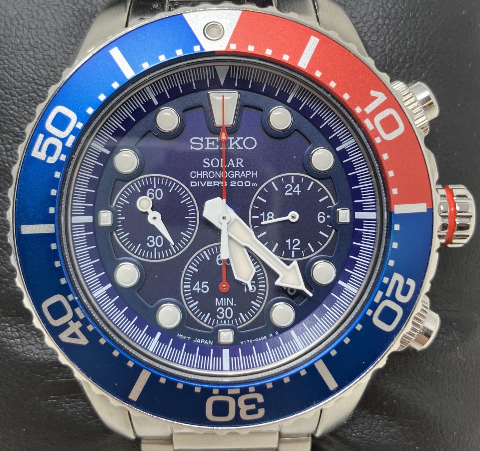 A gentleman's stainless steel Seiko Solar Chronograph Divers 200 wristwatch, boxed, with