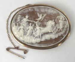 A cameo, carved a classical scene with a chariot, in a 9ct gold mount, cased