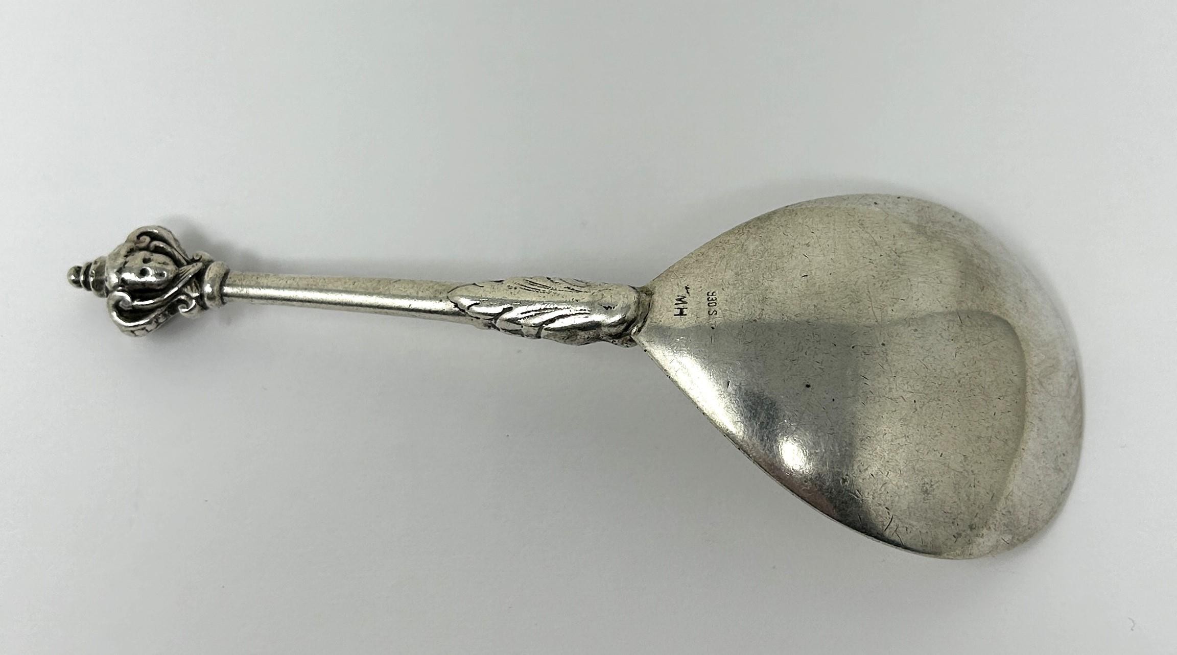 A silver coloured metal caddy spoon, 4 g - Bild 4 aus 6