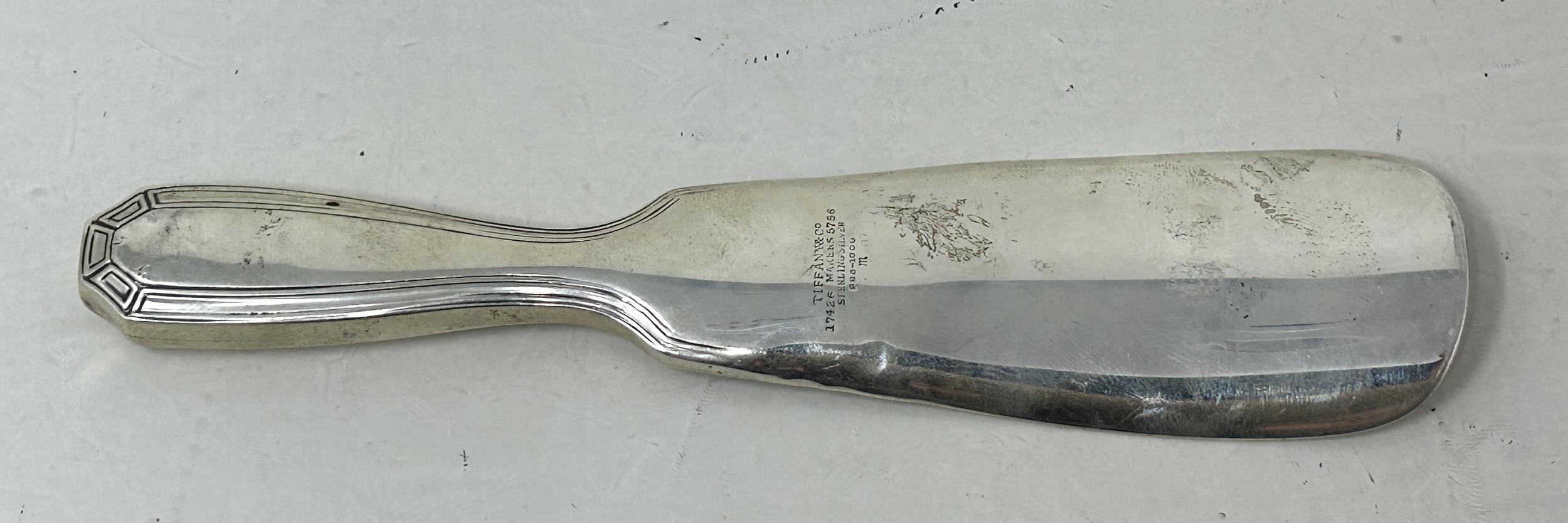 A Tiffany & Co sterling silver shoe horn, handle filled, all in 60 g - Image 3 of 3