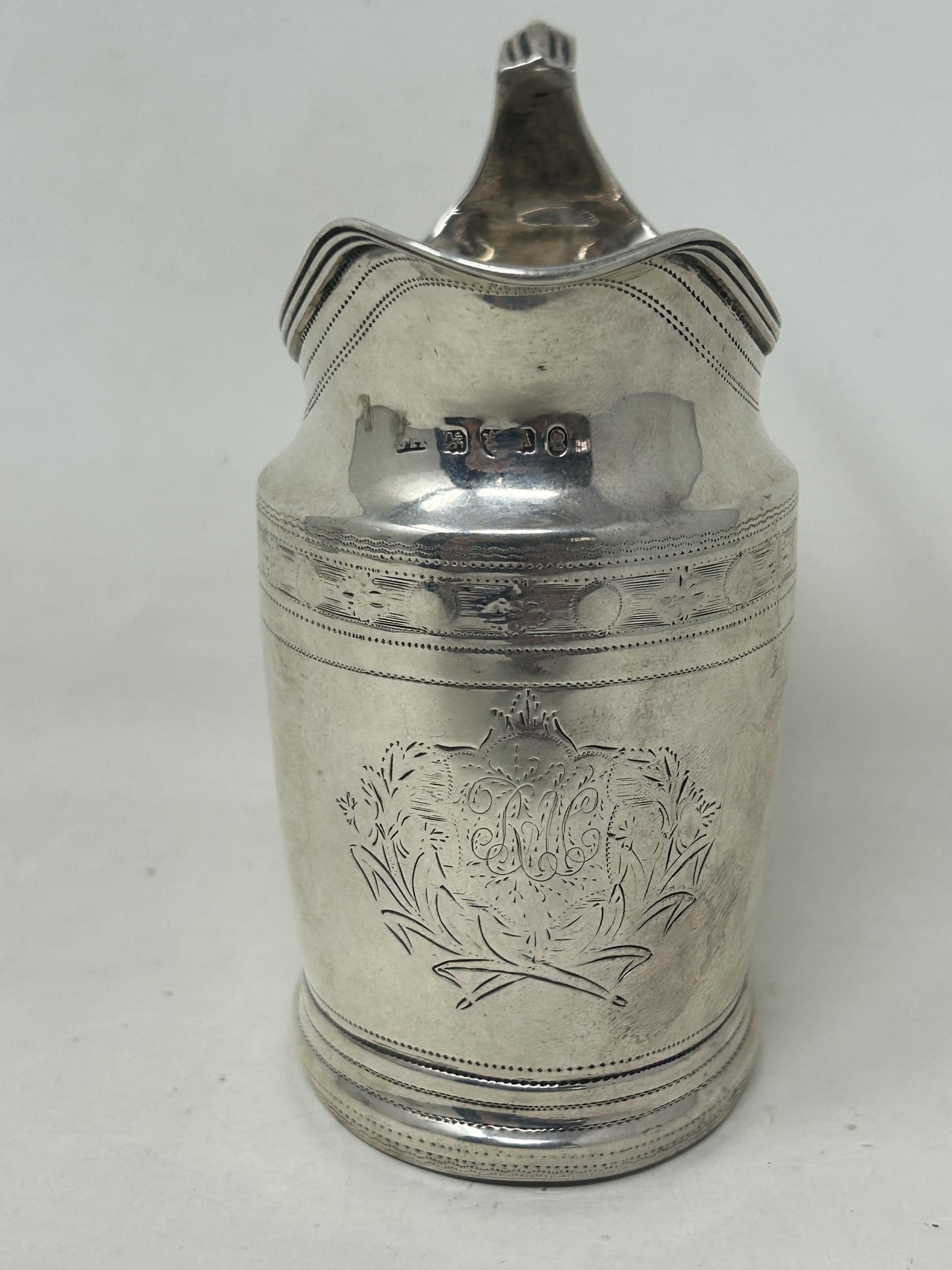 A George III silver cream jug, London 1796, 4 ozt - Image 3 of 5