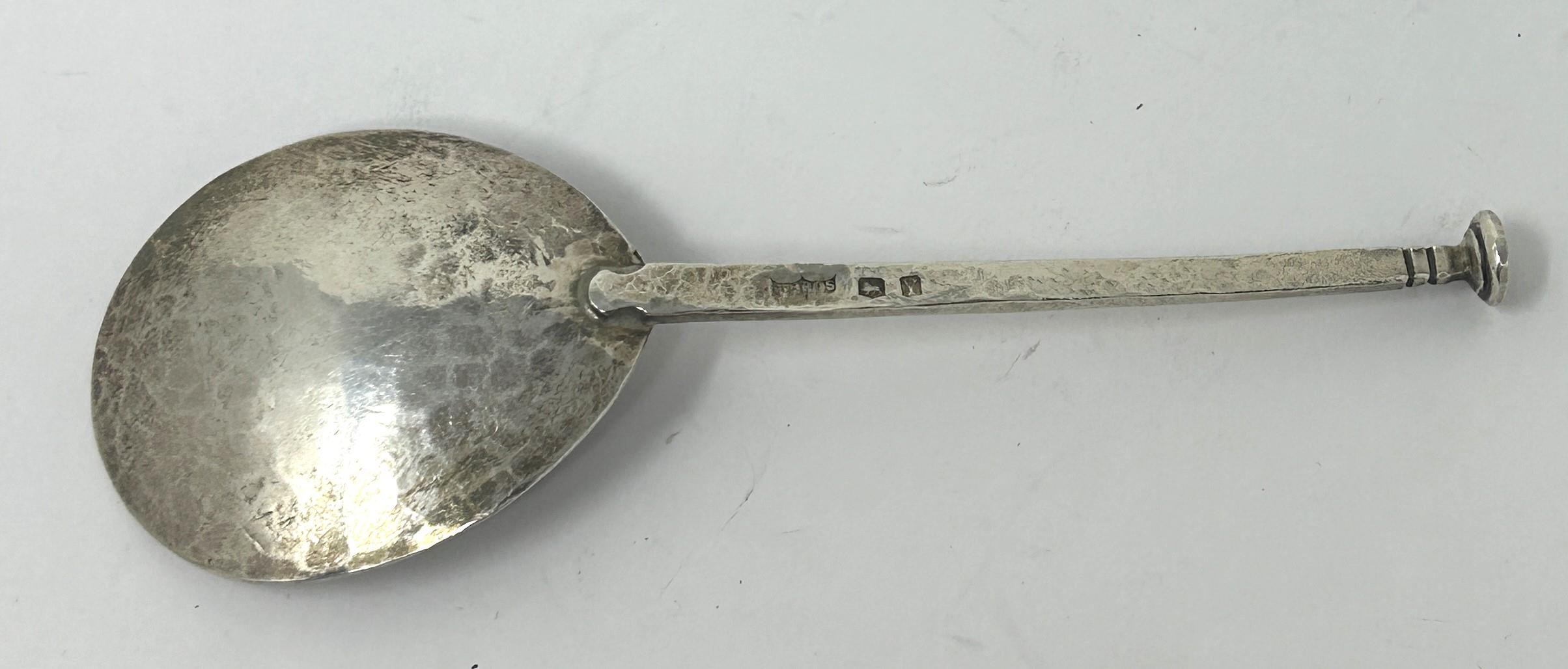 An Elizabeth II silver seal top style spoon, 23 g - Image 3 of 4