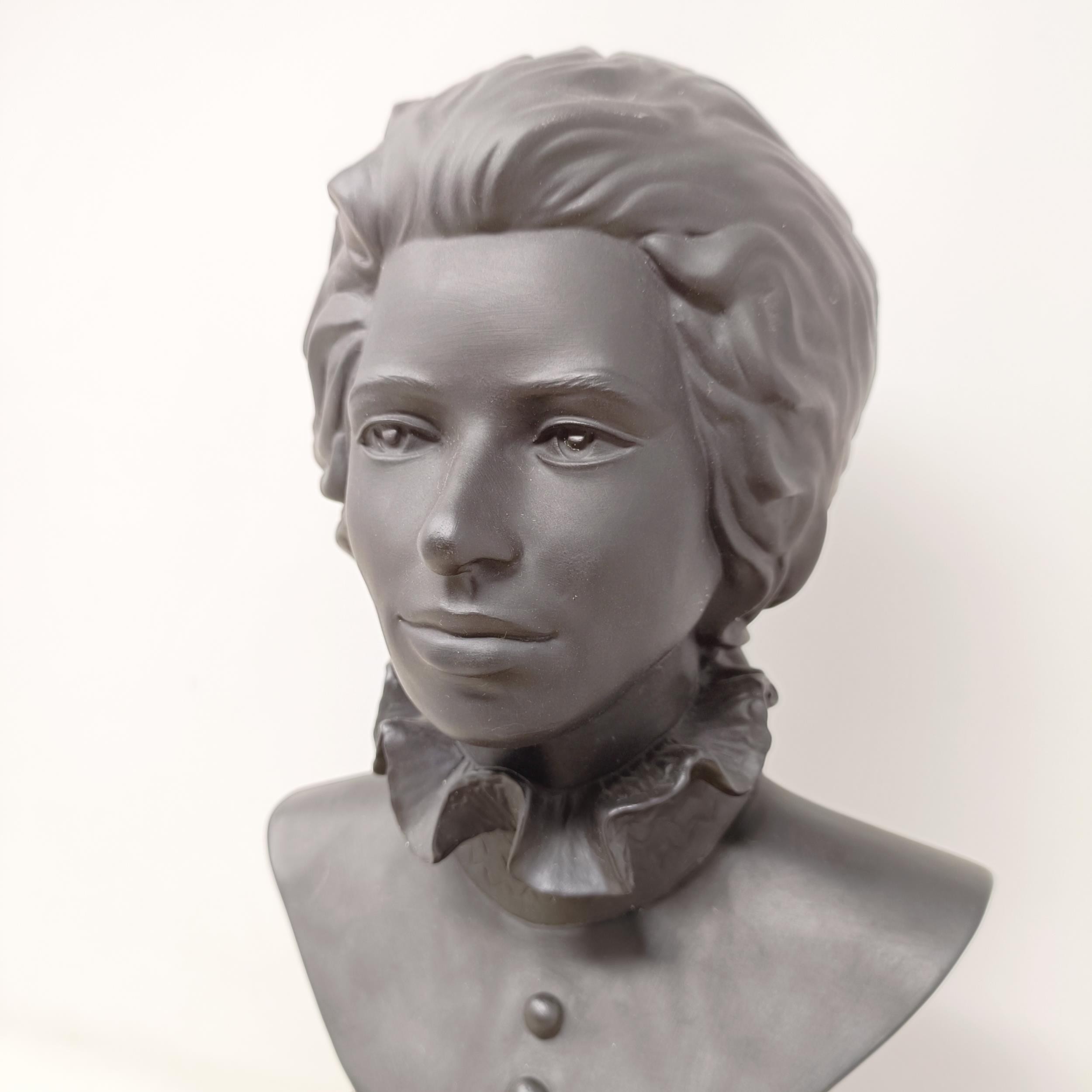 A Royal Doulton limited edition bust, inscribed 'To Celebrate The Wedding Of HRH The Princess Anne', - Bild 2 aus 10
