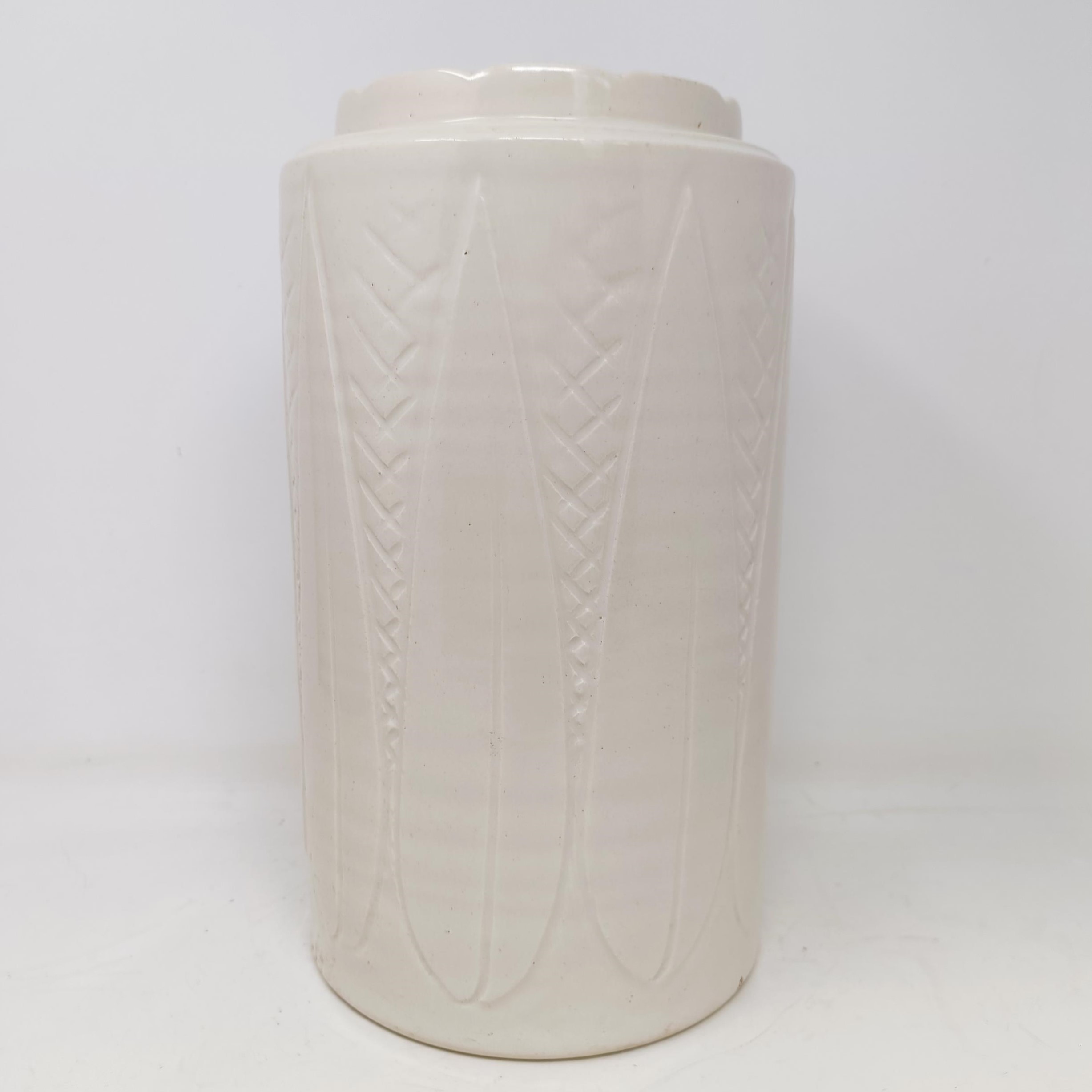 A Royal Doulton vase, with incised decoration, 31 cm high - Image 3 of 5