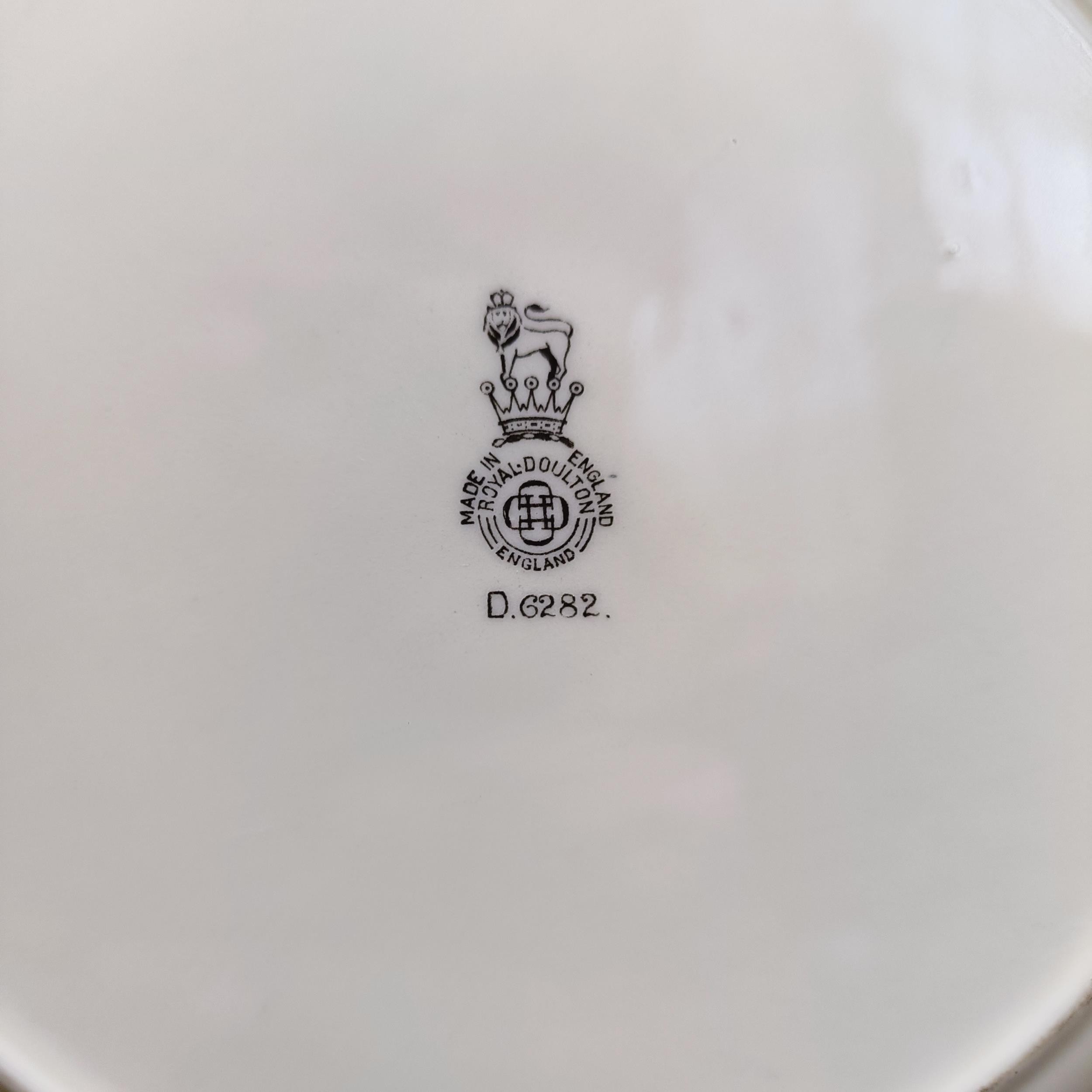 Assorted Royal Doulton (box) - Bild 18 aus 32