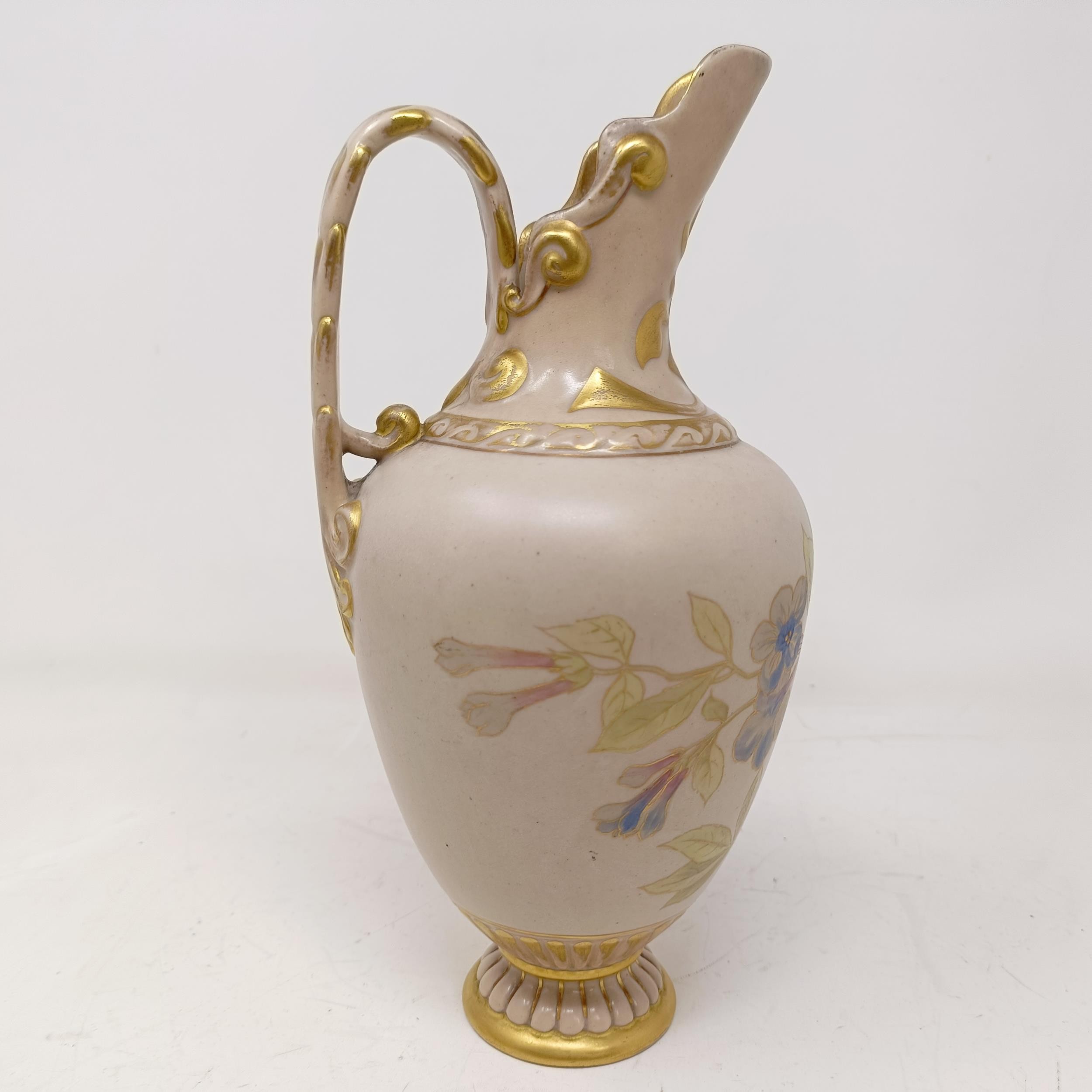 A Doulton Lambeth jug by Frank A Butler, decorated flowers, highlighted in gilt, 26 cm high good - Bild 4 aus 8