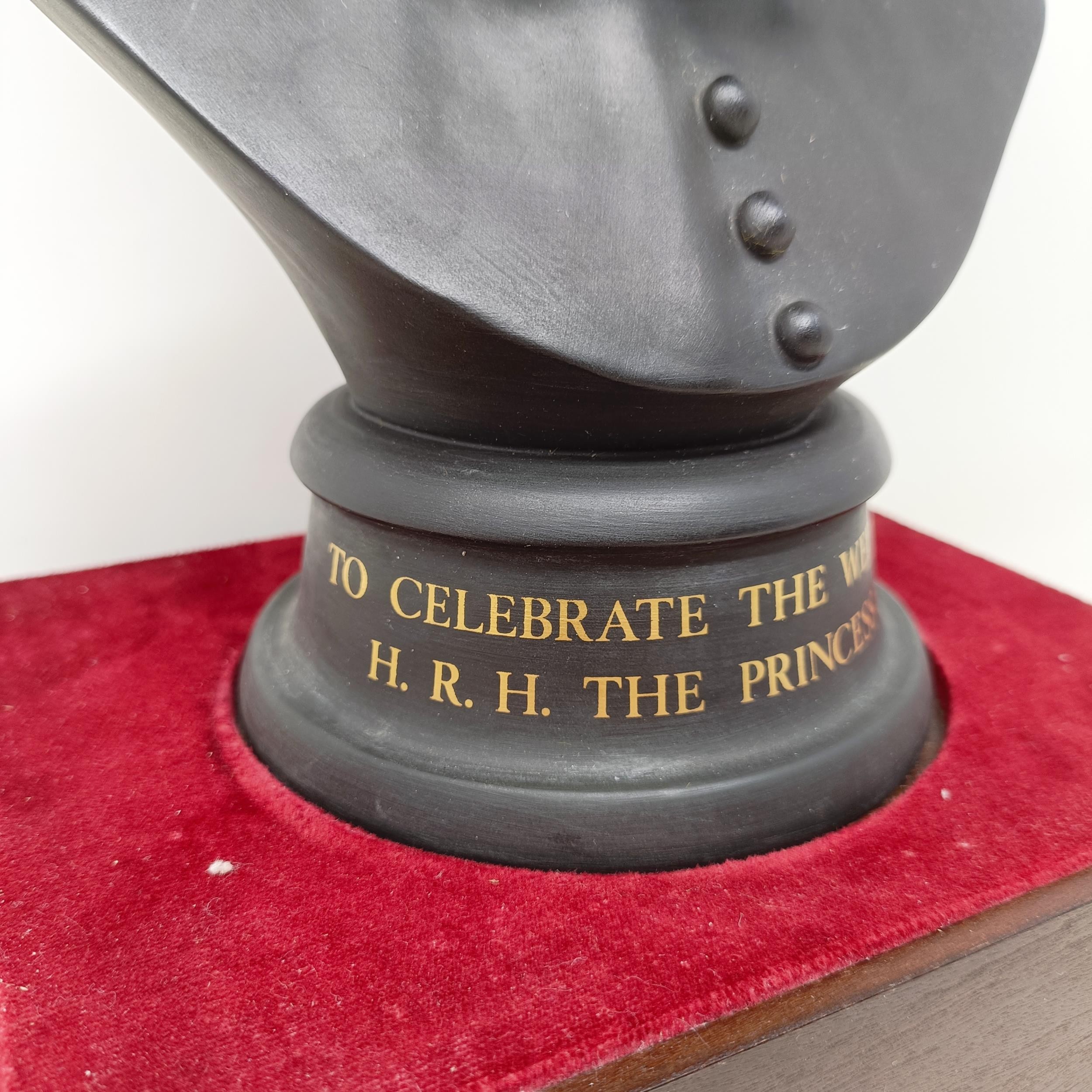 A Royal Doulton limited edition bust, inscribed 'To Celebrate The Wedding Of HRH The Princess Anne', - Bild 3 aus 10