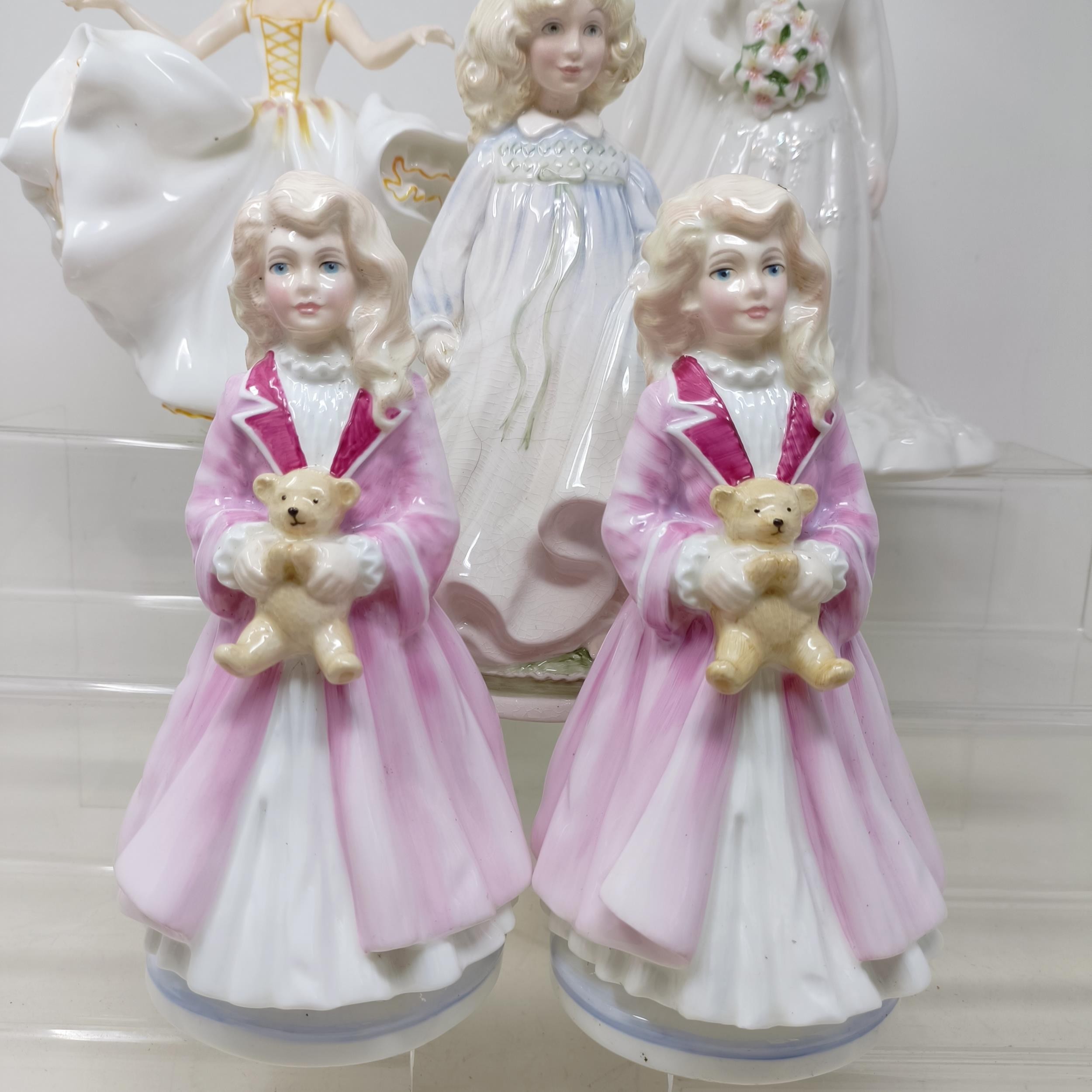 A Royal Doulton figure, Bedtime Story HN2059, Delphine HN2136, Charity HN3087, Faith HN3082, Hope - Bild 16 aus 32