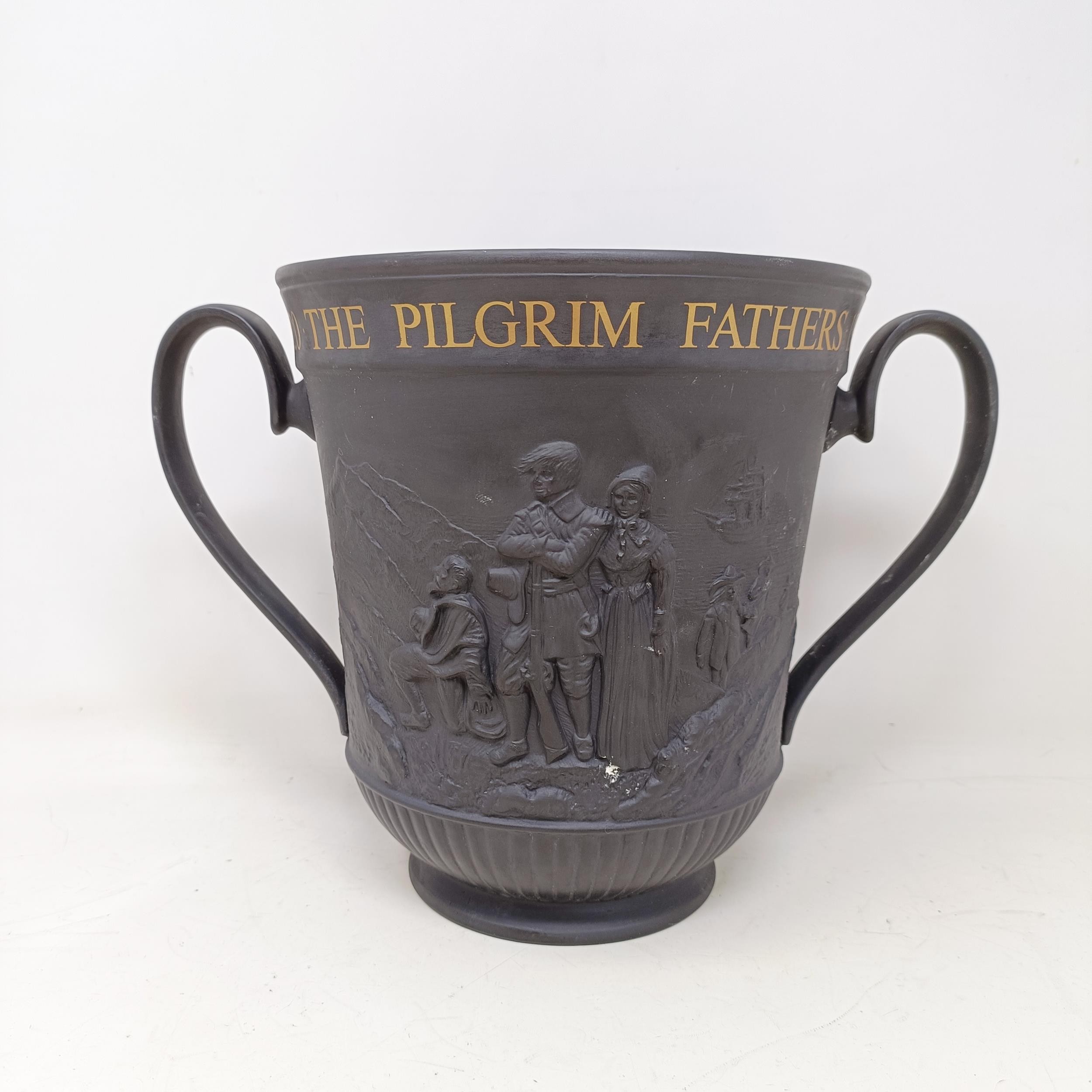 A Royal Doulton commemorative two handled cup, 1620 - The Mayflower 1970, No 309, 20 cm high - Image 4 of 7