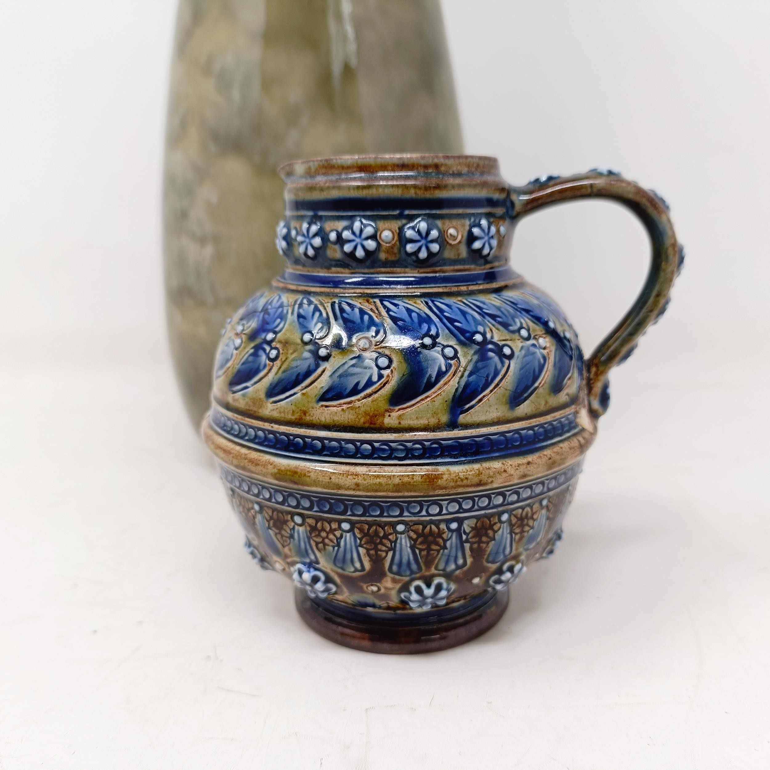 A Royal Doulton stoneware vase, by Bessie Newberry, 30 cm high, a Doulton Lambeth jug, 12 cm high, a - Bild 6 aus 14