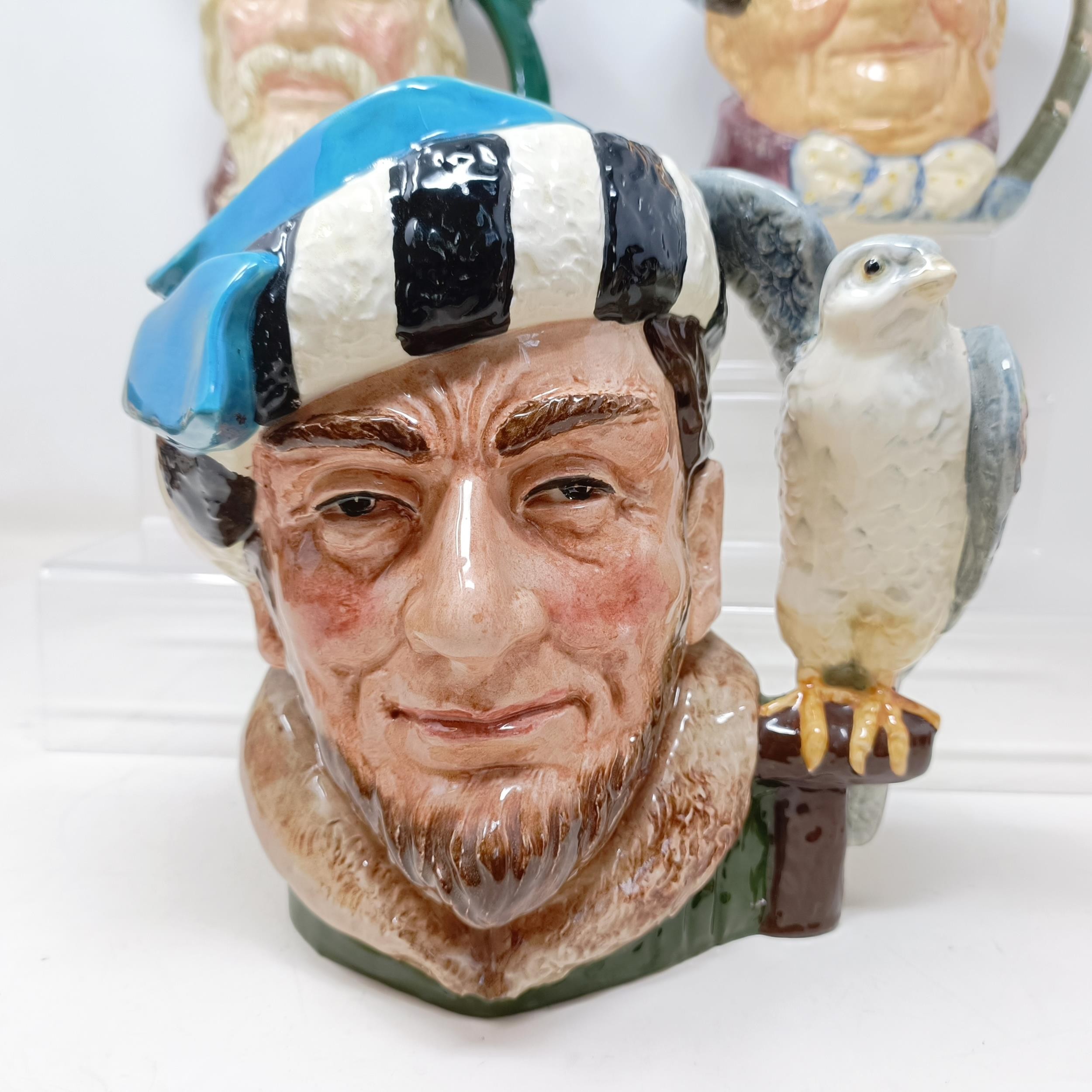 A Royal Doulton character jug, The Falconer D6533, Viking D6496, a Toby jug, Jolly Toby, a character - Bild 24 aus 35