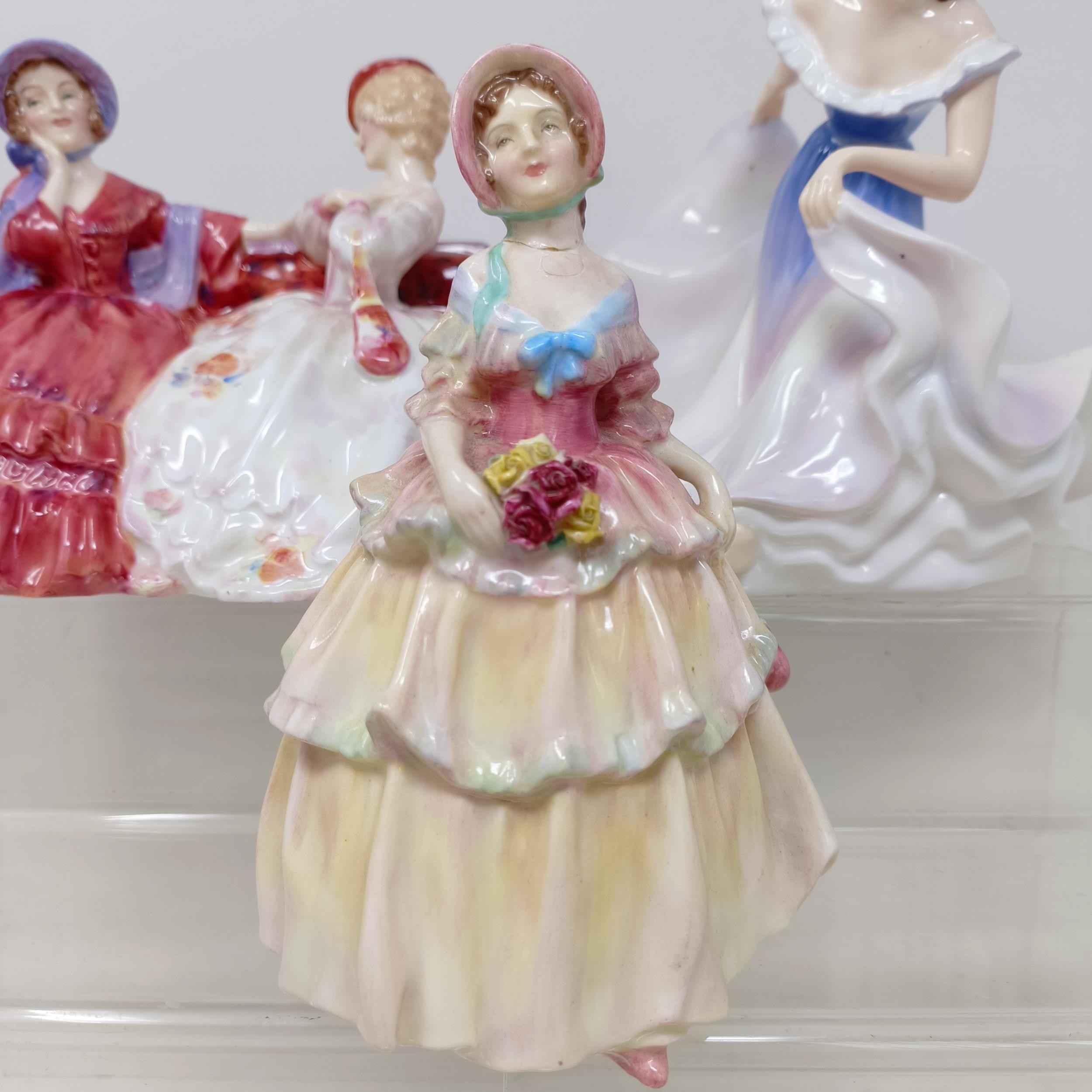 A Royal Doulton figure, Blithe Morning, HN2065, A Gypsy Dance HN2230, Spring Flowers HN1807, - Bild 12 aus 21