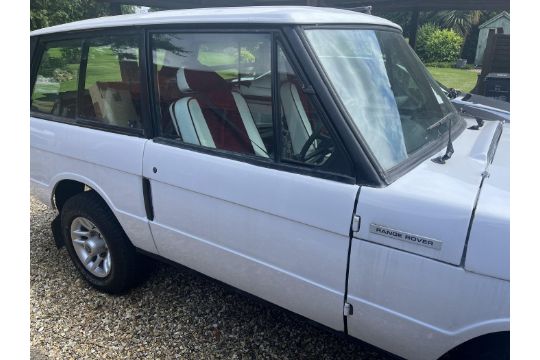 1978 Range Rover 'Two Door' Registration number XTX 102T White with a later red and white interior - Image 9 of 34