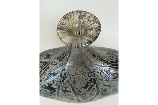 An Art Glass vase, 22 cm high - Image 3 of 4