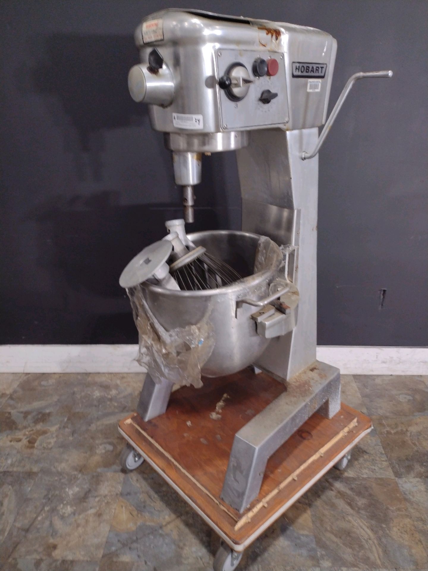 HOBART MIXER WITH ATTACHMENTS (LOCATED AT 701 NW 33RD ST #150 POMPANO BEACH, FL 33064)