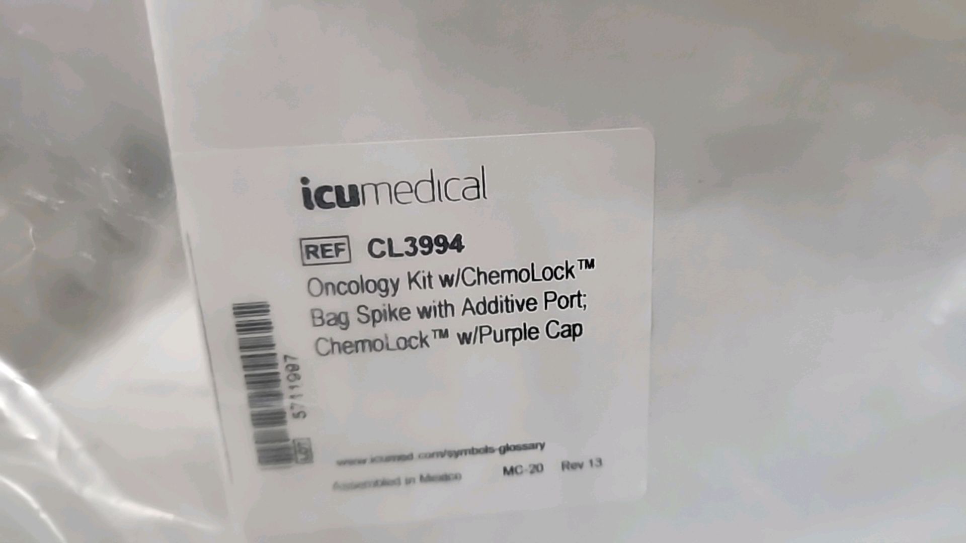 ICU MEDICAL REF CL3994 ONCOLOGY KIT W/ CHEMOLOCK BAG SPIKE W/ ADDITIVE PORT CHEMOLOCK W/ PURPLE - Image 2 of 3