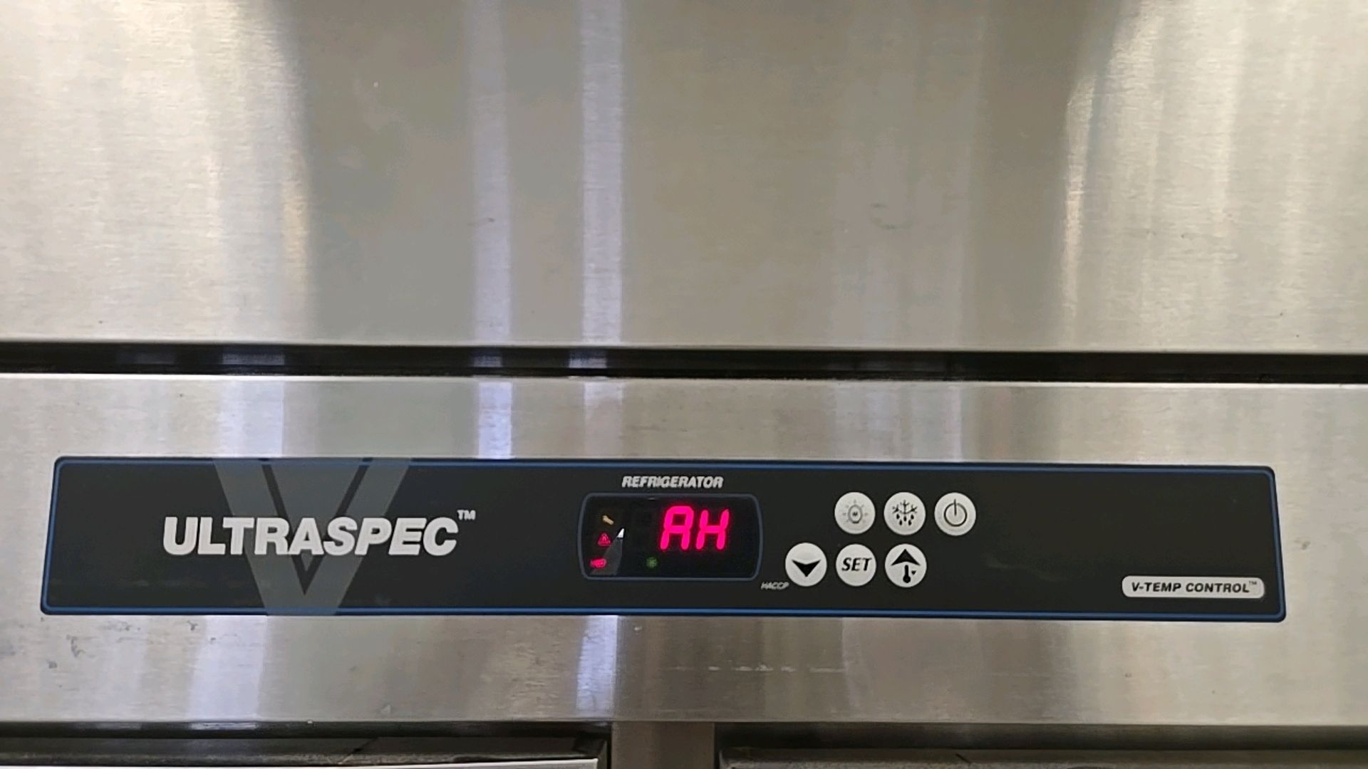 VICTORY ULTRASPEC MODEL NO. RS-2D-S1 TWO-SECTION, FOUR-DOOR REACH-IN REFRIGERATOR WITH V-TEMP - Image 2 of 4