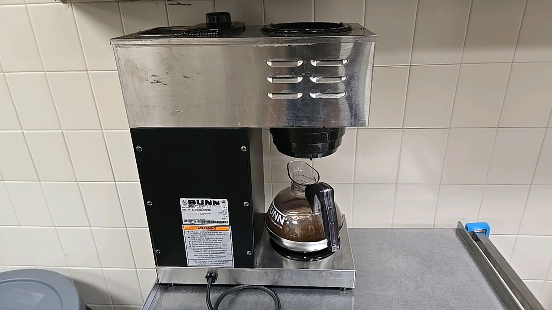 BUNN COFFEE MAKER - Image 2 of 3