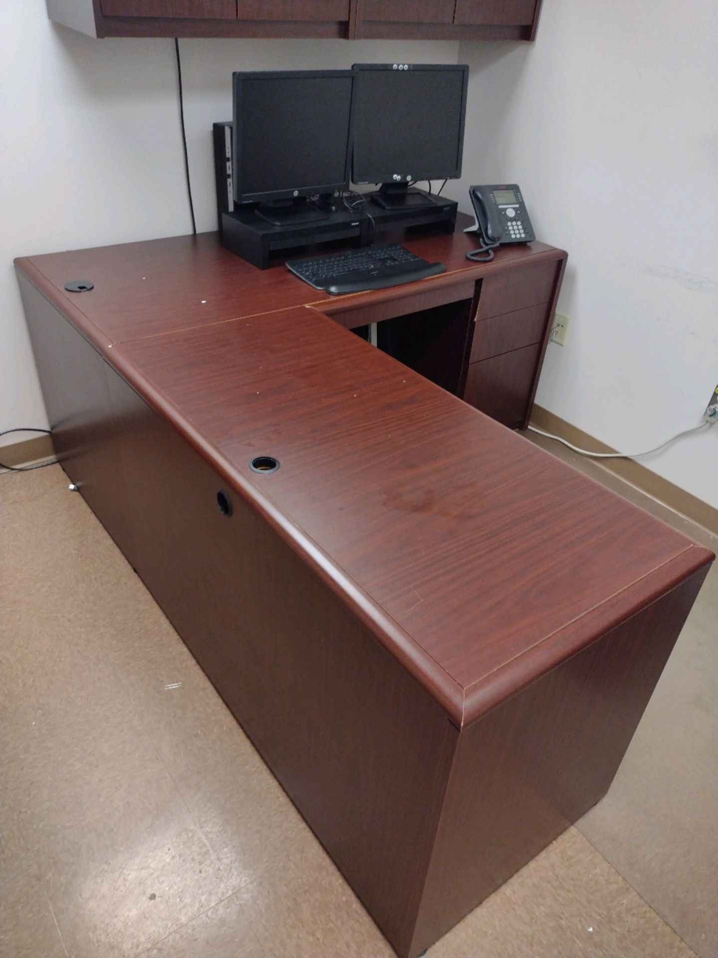 OFFICE TO INCLUDE: DESK WITH OVERHEAD STORAGE, FILE CABINET, 2 SIDE CHAIRS, HP LASERJET PRO