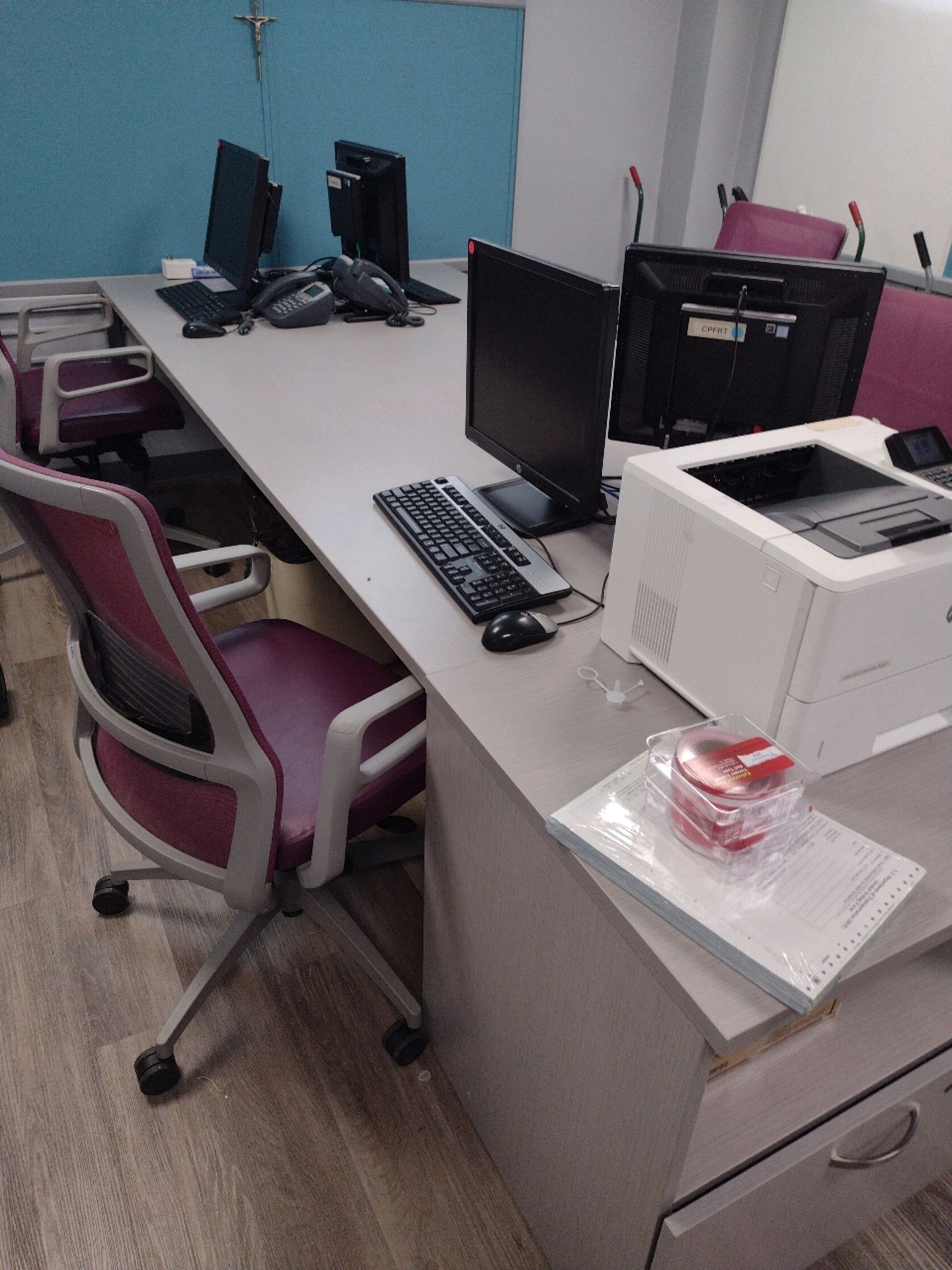 OFFICE TO INCLUDE: 8' TABLE, 2 DRAWER, 5 CHAIRS, HP LASERJET ENTERPRISE M507 PRINTER, CANON - Image 6 of 13