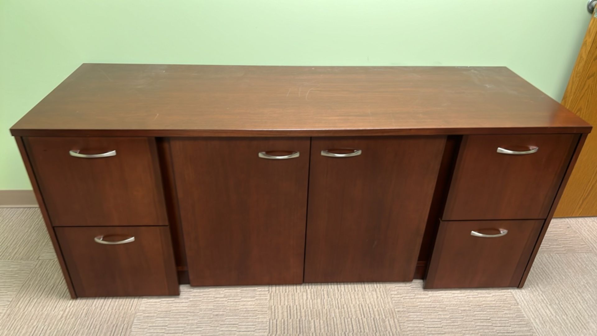 OFFICE TO INCLUDE: U-SHAPE DESK WITH OVERHEAD STORAGE, HP LASERJET PRO MFP M428FDW PRINTER, PHONE, - Image 5 of 5