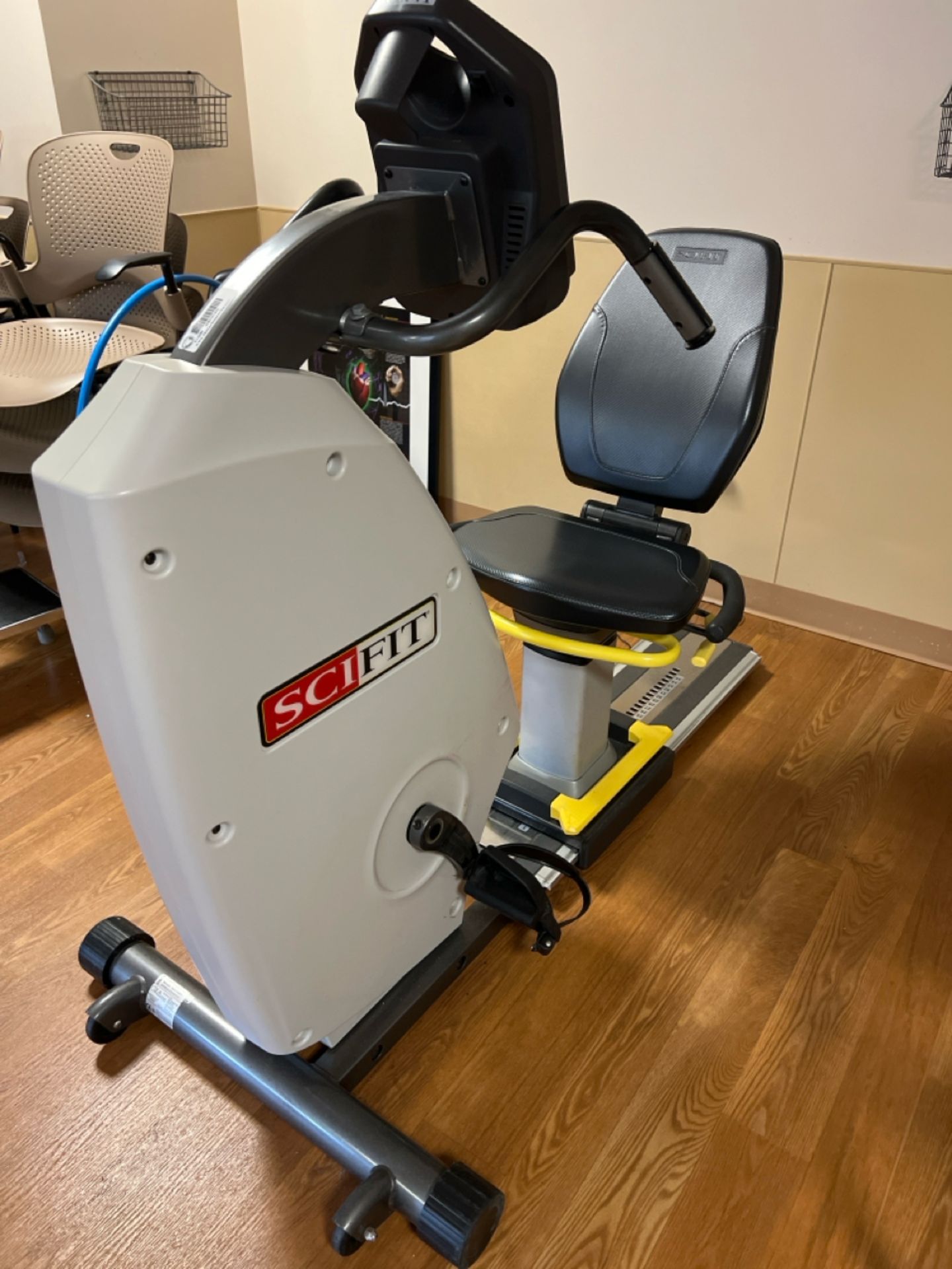 SCIFIT SYTEMS, INC. ISO70000R RECUMBENT BIKE - Image 2 of 6