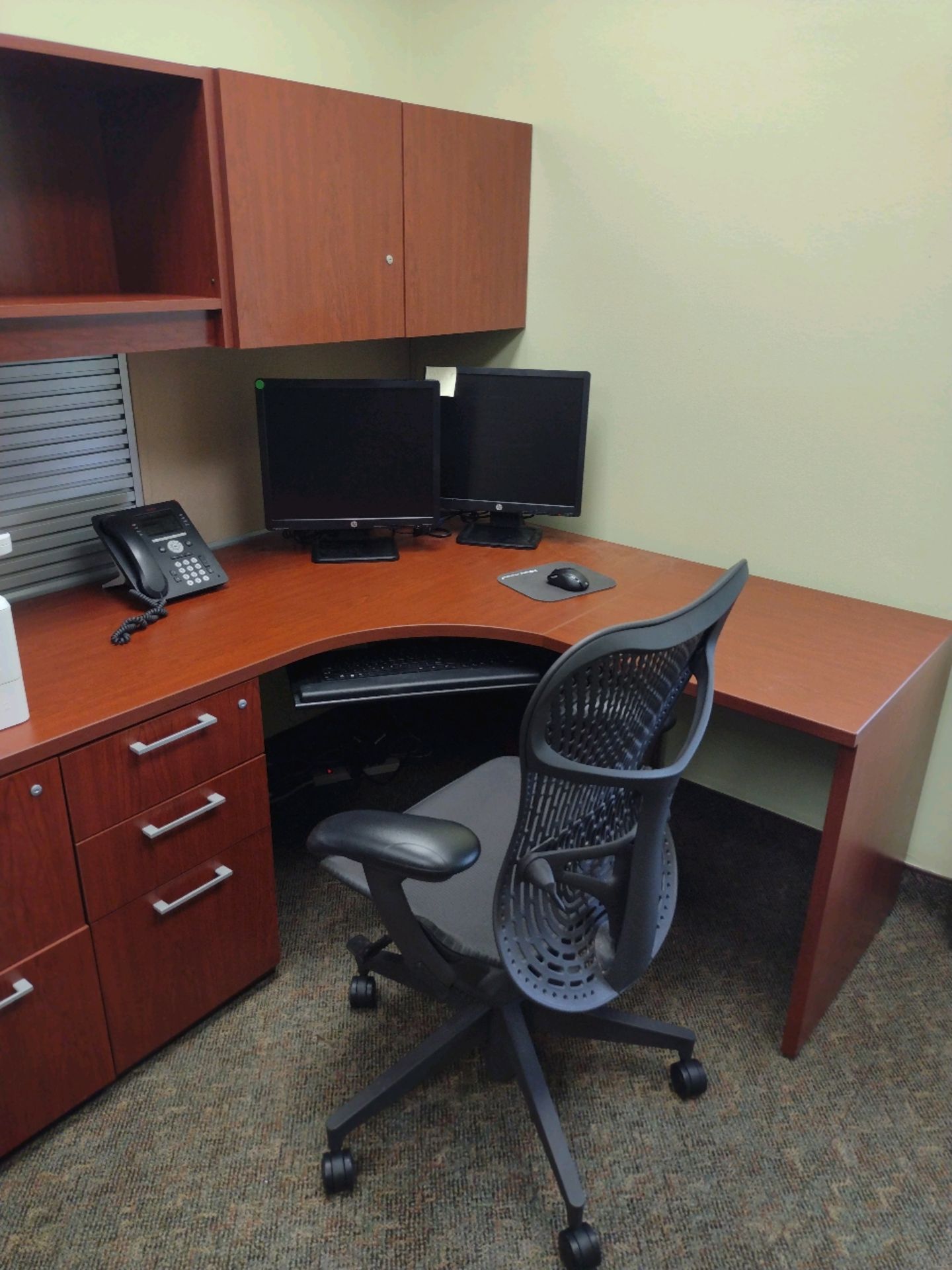 OFFICE TO INCLUDE: 2- DESKS, BOOKCASE, 3 CHAIRS, DANBY MINI-FRIDGE AND 2-MONITORS (PRINTER NOT - Image 2 of 7