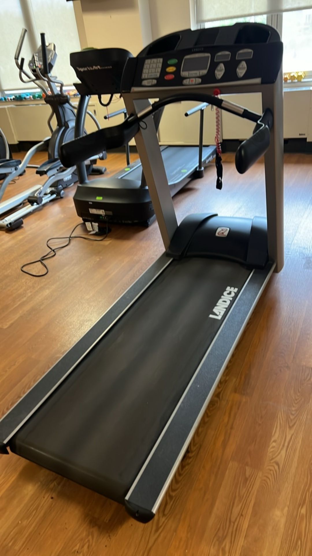 LANDICE L8 TREADMILL