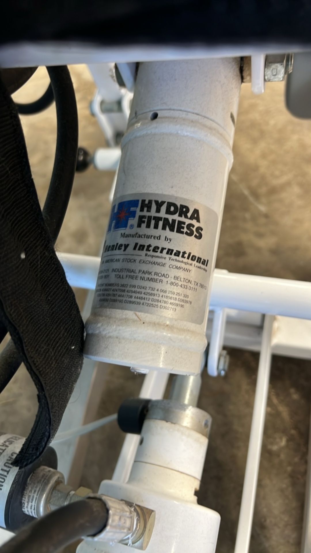 HYDRA FITNESS HYDRAULIC WORKOUT SYSTEM - Image 4 of 7