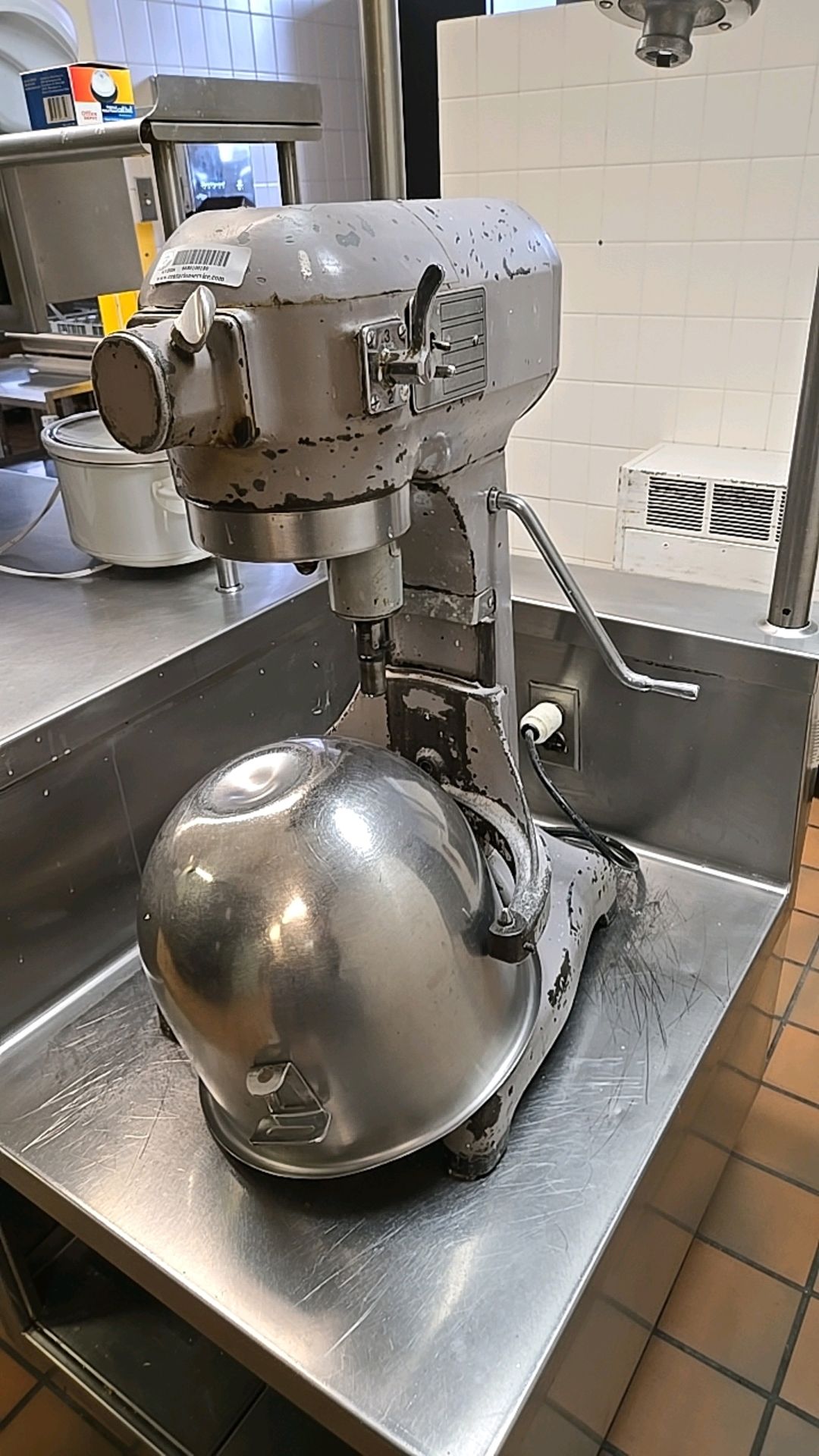 HOBART A-200 COMMERCIAL COUNTERTOP MIXER WITH ATTACHEMENTS