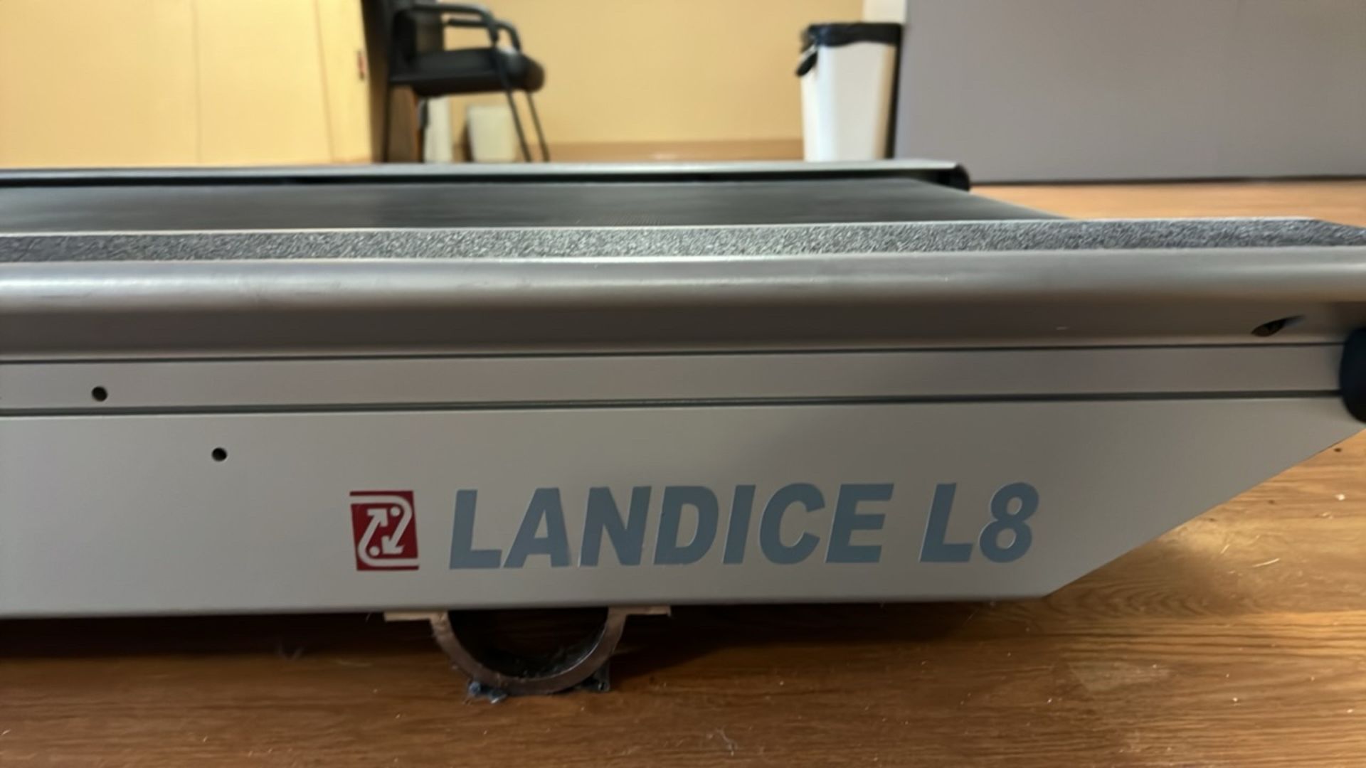 LANDICE L8 TREADMILL - Image 5 of 5