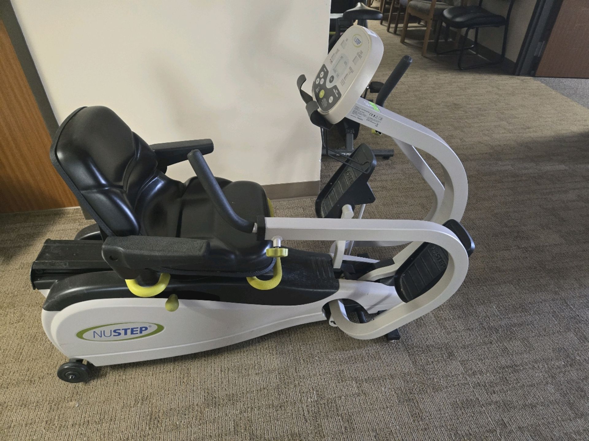 NUSTEP T4 RECUMBENT CROSS TRAINER