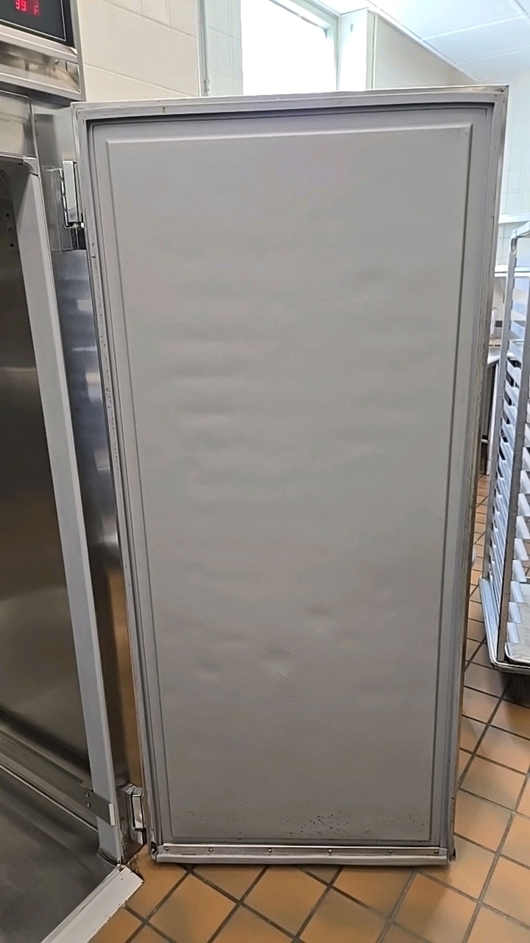 VICTORY RIS-2D-S7 ONE-SECTION, TWO-DOOR REFRIGERATOR - Image 5 of 7