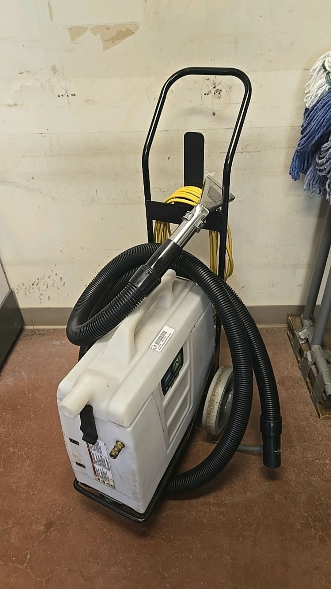 TENNANT CARPET EXTRACTOR - Image 2 of 2