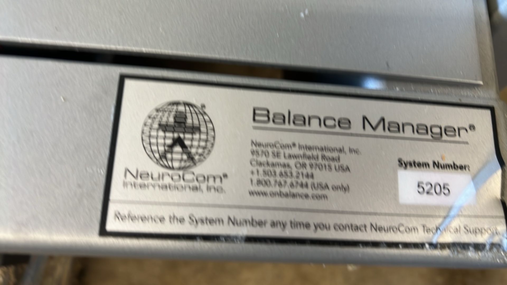 NEUROCOM BALANCE MANAGER BALANCE AND MOBILITY SYSTEM WITH WORKSTATION - Image 3 of 9