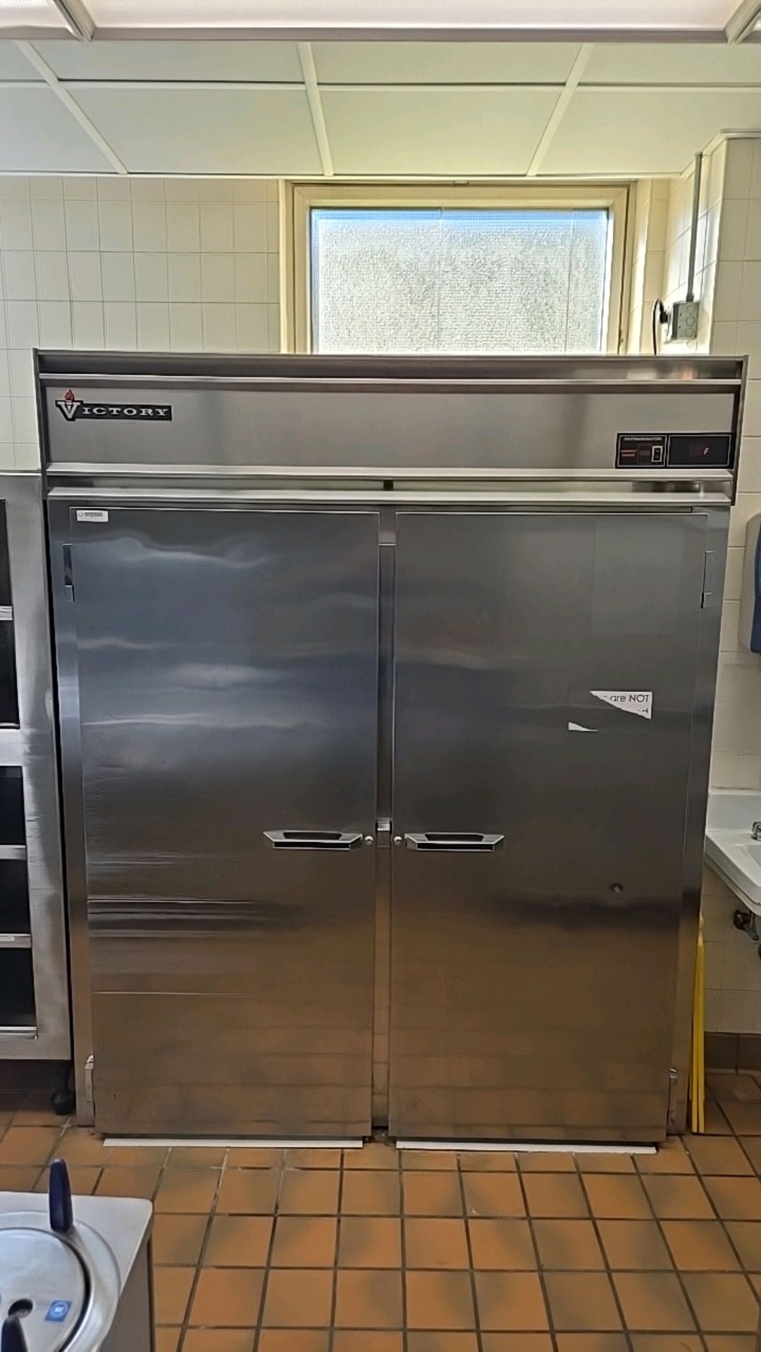VICTORY RIS-2D-S7 ONE-SECTION, TWO-DOOR REFRIGERATOR