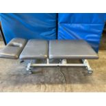 PERFORMA 81529030 POWER THERAPY TABLE WITH INTEGRATED FOOT CONTROL
