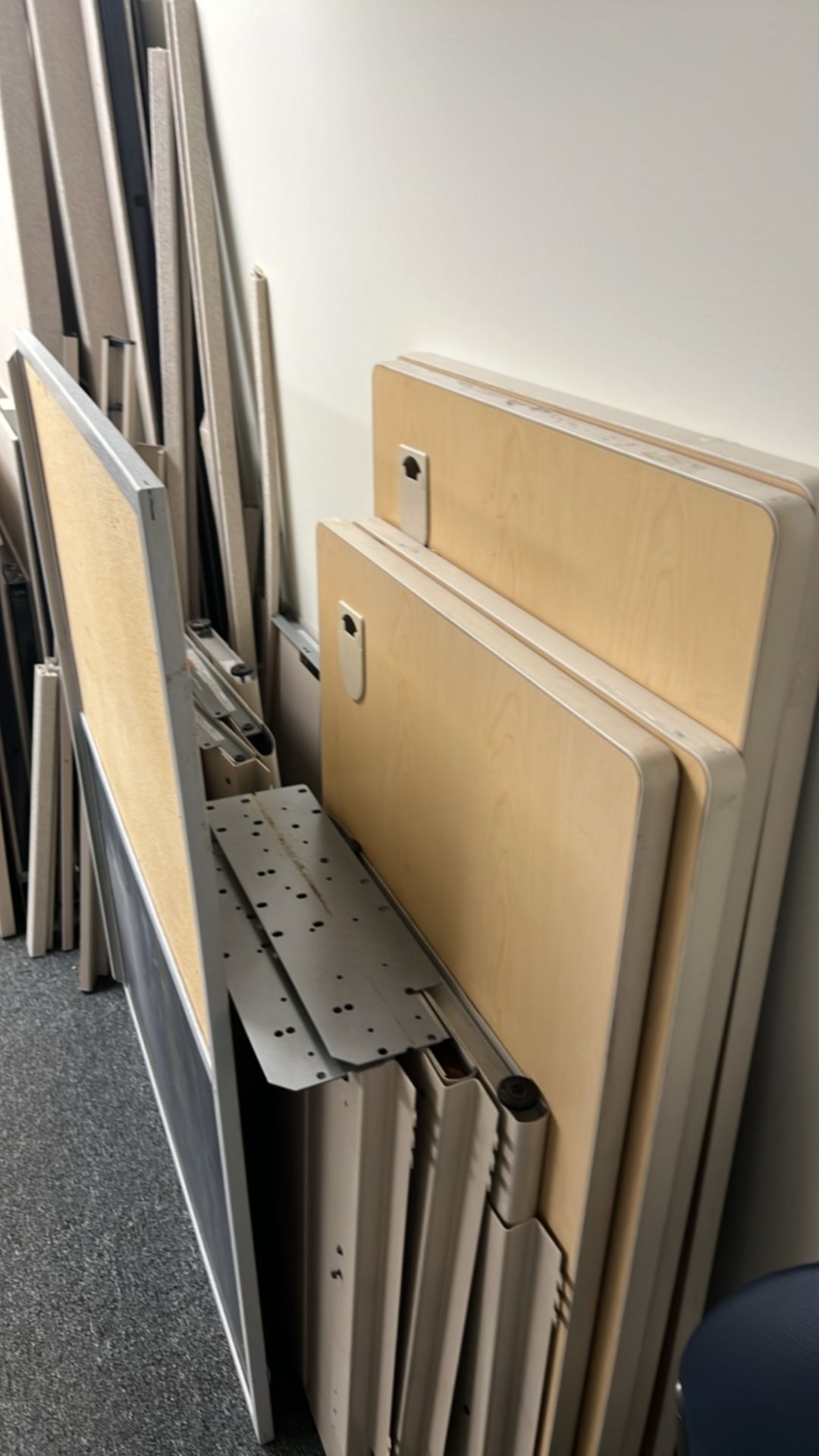 OFFICE CUBICLE SYSTEM - Image 3 of 5