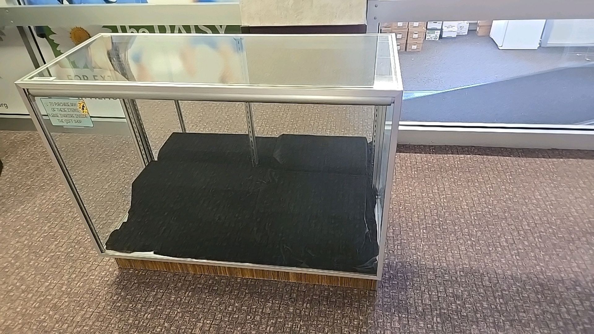 GLASS DISPLAY CASE