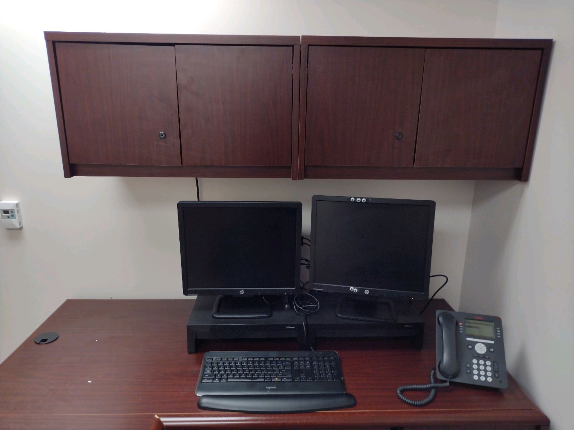 OFFICE TO INCLUDE: DESK WITH OVERHEAD STORAGE, FILE CABINET, 2 SIDE CHAIRS, HP LASERJET PRO - Image 2 of 4