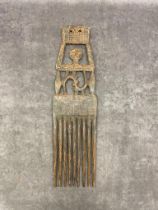 A fine ornamental figural Mali comb (formerly French Sudan) 41.5 cm long