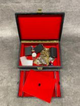 A good quality jewellery box containing costume jewellery
