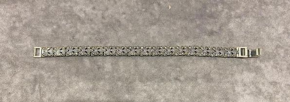 A silver marcasite bracelet 24 grams