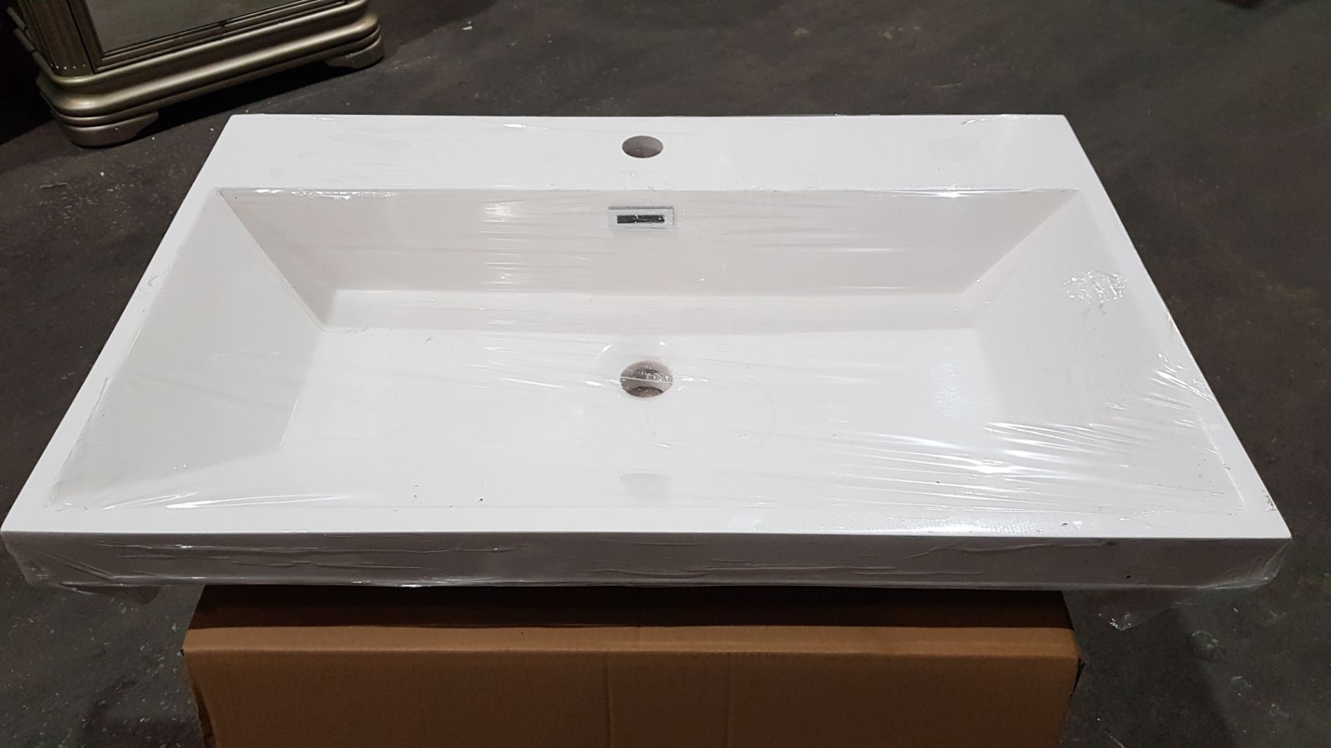 4 X BRAND NEW IN BOX ELATION EKO 750 GELSTONE BASIN PRODUCT CODE 847