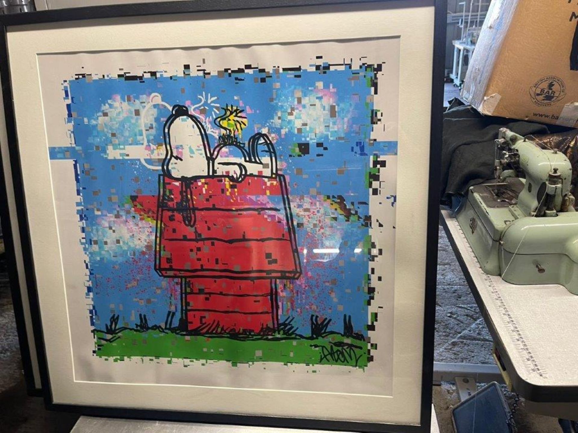 5 X CARTOON CHARACTER STYLE FRAMED GRAFITTI ARTWORK IE. 2 X SNOOPY ON A KENNEL, 2 X BLAH-BLAH-BLAH - Image 5 of 5