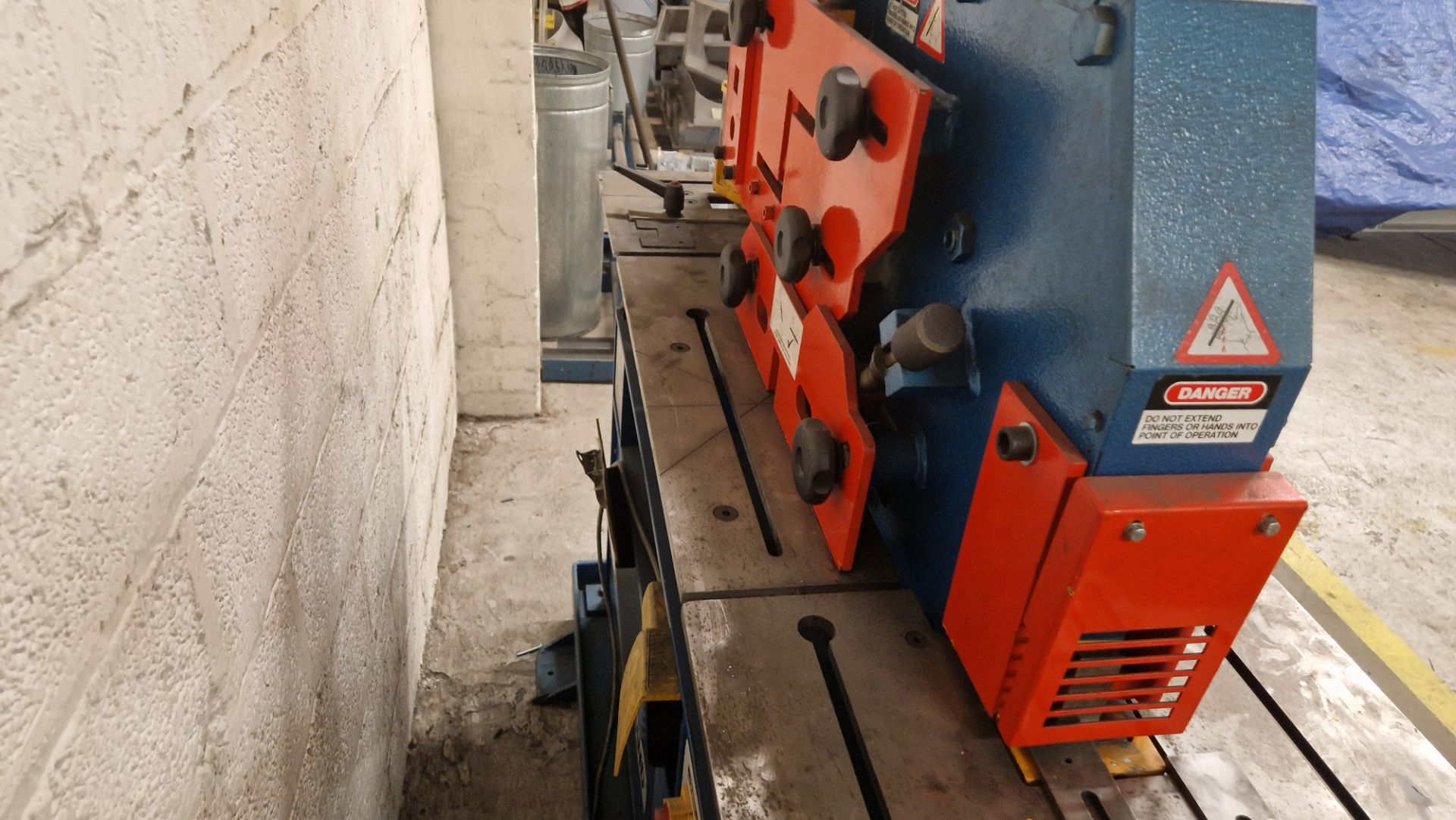 KINGSLAND COMPACT 45 HYDRAULIC METAL WORKER, *** ASSETS ARE LOCATED IN NEWCASTLE-UNDER-LYME*** - Bild 3 aus 4