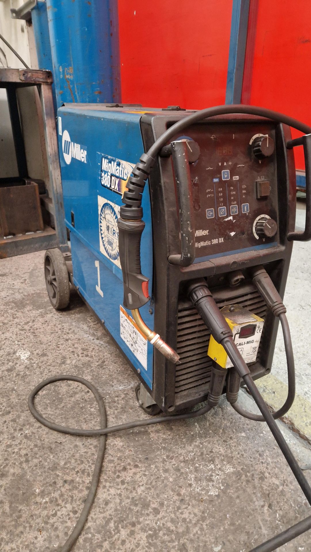 MILLER MIGMATIC 380 DX WELDING SET (NOTE: ASSETS LOCATED IN NEWCASTLE-UNDER-LYME, STAFFORDSHIRE &