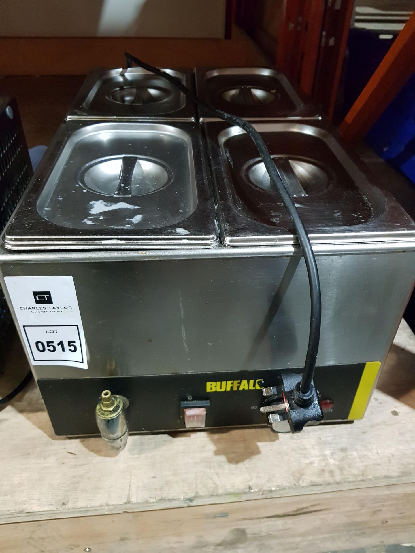 1 X BUFFALO 220-240V FOOD WARMER WITH 4 PANS WITH LIDZ