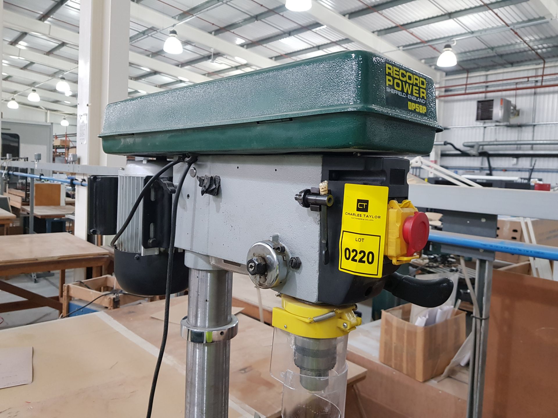 1 X RECORD POWER DP 58B 16MM CHUCK SPINDLE TO COLUMN 165MM - BENCH DRILLING MACHINE (NOT WORKING) - Image 5 of 6
