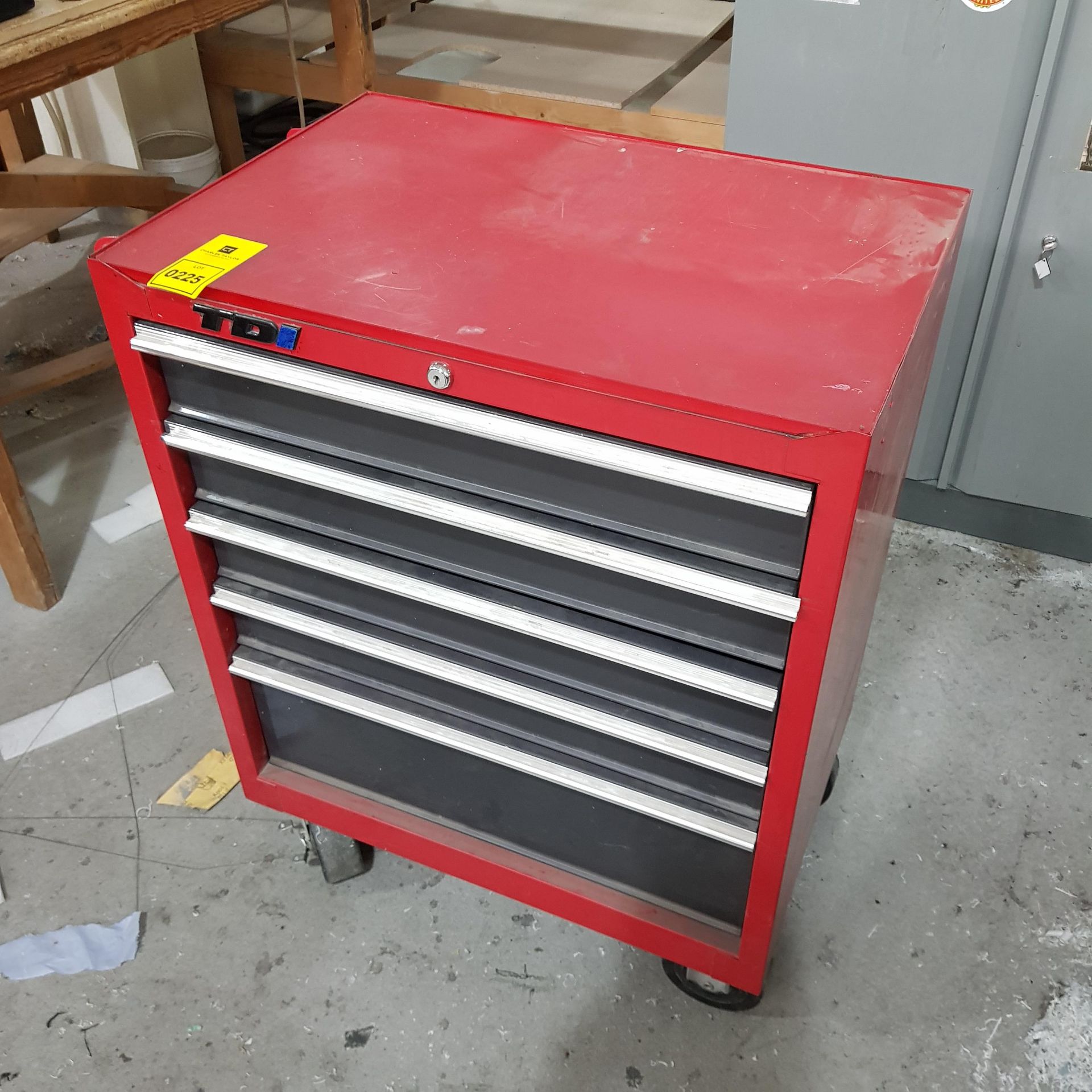 1 X TDI LARGE TOOL CHEST 5 DRAWER MOBILE ON WHEELS. (ASSETS LOCATED IN DENTON, MANCHESTER. VIEWING